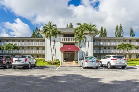 Condo in Hollywood, Florida, 1 bedroom  № 2056590 - photo 30