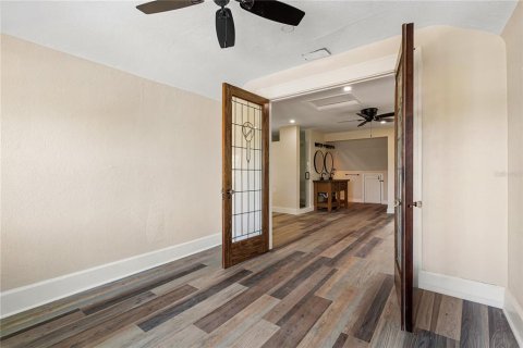 House in Saint Pete Beach, Florida 4 bedrooms, 231.14 sq.m. № 2096195 - photo 24