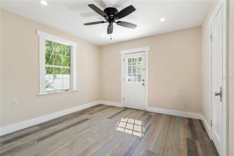 House in Saint Pete Beach, Florida 4 bedrooms, 231.14 sq.m. № 2096195 - photo 30
