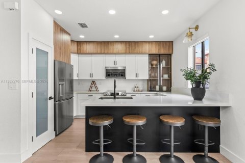 Купить таунхаус в Хайалиа, Флорида 3 спальни, 153.29м2, № 2059311 - фото 3