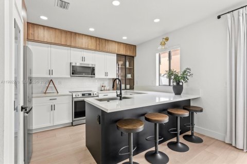 Купить таунхаус в Хайалиа, Флорида 3 спальни, 153.29м2, № 2059311 - фото 12