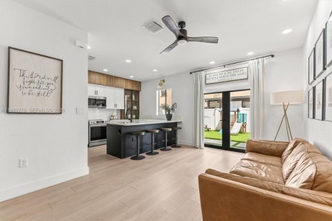 Купить таунхаус в Хайалиа, Флорида 3 спальни, 153.29м2, № 2059311 - фото 9