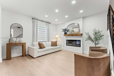 Купить таунхаус в Хайалиа, Флорида 3 спальни, 153.29м2, № 2059311 - фото 4