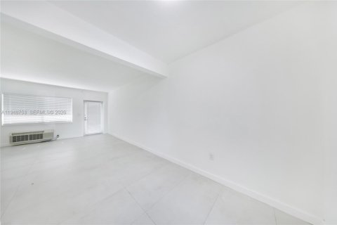 Снять в аренду квартиру в Майами-Бич, Флорида 1 спальня, 65.03м2, № 2004817 - фото 21