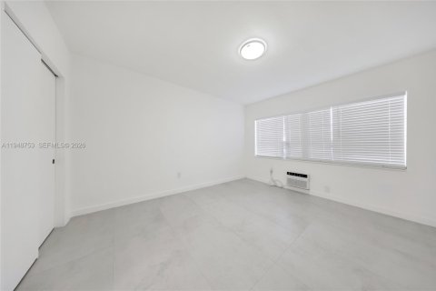 Снять в аренду квартиру в Майами-Бич, Флорида 1 спальня, 65.03м2, № 2004817 - фото 8