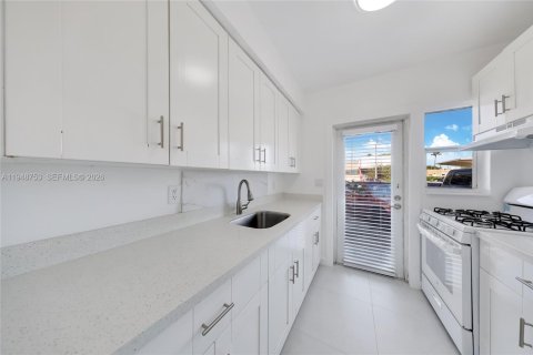 Снять в аренду квартиру в Майами-Бич, Флорида 1 спальня, 65.03м2, № 2004817 - фото 6