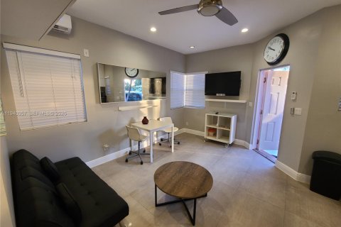 Снять в аренду кондоминиум в Холливуд, Флорида 1 спальня, 553.05м2, № 1998067 - фото 3