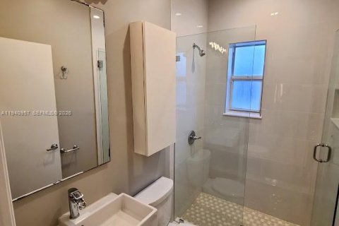 Снять в аренду кондоминиум в Холливуд, Флорида 1 спальня, 553.05м2, № 1998067 - фото 6