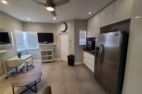 Снять в аренду кондоминиум в Холливуд, Флорида 1 спальня, 553.05м2, № 1998067 - фото 4