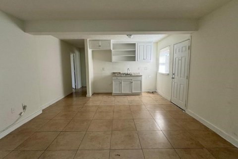 Casa en alquiler en Orlando, Florida, 3 dormitorios, 92.9 m2 № 1914755 - foto 4