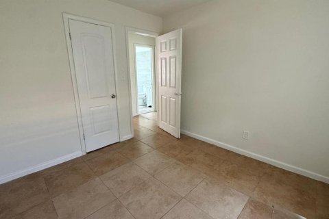 Casa en alquiler en Orlando, Florida, 3 dormitorios, 92.9 m2 № 1914755 - foto 10