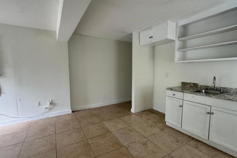 Casa en alquiler en Orlando, Florida, 3 dormitorios, 92.9 m2 № 1914755 - foto 2