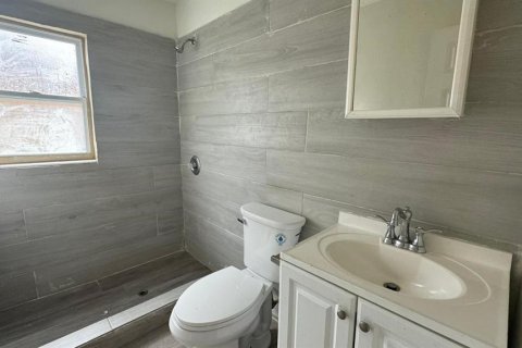 Casa en alquiler en Orlando, Florida, 3 dormitorios, 92.9 m2 № 1914755 - foto 5