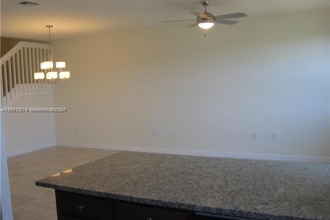 Adosado en alquiler en Miami, Florida, 3 dormitorios, 195.47 m2 № 2030911 - foto 8