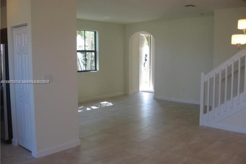 Adosado en alquiler en Miami, Florida, 3 dormitorios, 195.47 m2 № 2030911 - foto 9