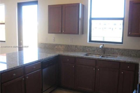 Adosado en alquiler en Miami, Florida, 3 dormitorios, 195.47 m2 № 2030911 - foto 7