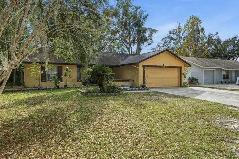 House in Tampa, Florida 3 bedrooms, 120.87 sq.m. № 2084115 - photo 3