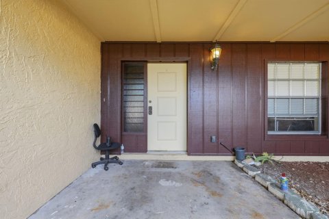 House in Tampa, Florida 3 bedrooms, 120.87 sq.m. № 2084115 - photo 5