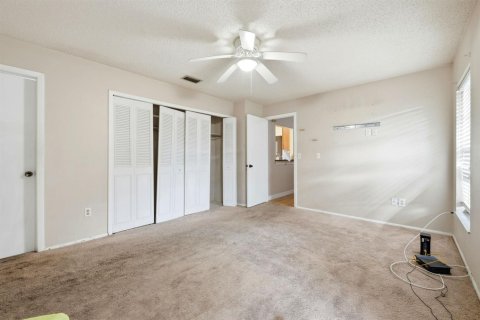 House in Tampa, Florida 3 bedrooms, 120.87 sq.m. № 2084115 - photo 17