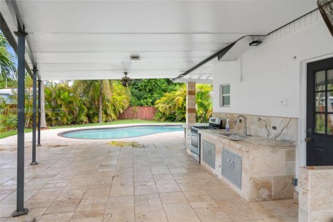 Casa en alquiler en Miami, Florida, 4 dormitorios, 166.85 m2 № 2066129 - foto 10