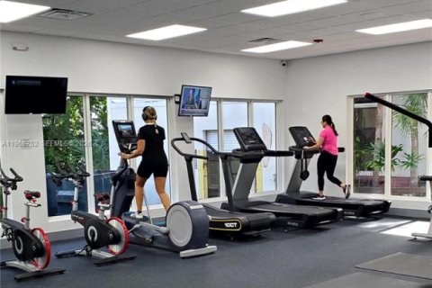 Copropriété à vendre à Sunny Isles Beach, Floride: 2 chambres, 91.79 m2 № 2028970 - photo 8