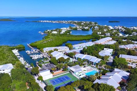 Townhouse in Key Largo, Florida 3 bedrooms, 118.08 sq.m. № 1845974 - photo 1