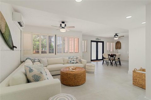 Townhouse in Key Largo, Florida 3 bedrooms, 118.08 sq.m. № 1845974 - photo 3
