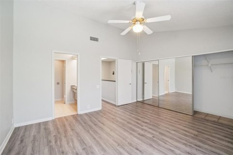 Townhouse in Brandon, Florida 2 bedrooms, 116.31 sq.m. № 2221839 - photo 26