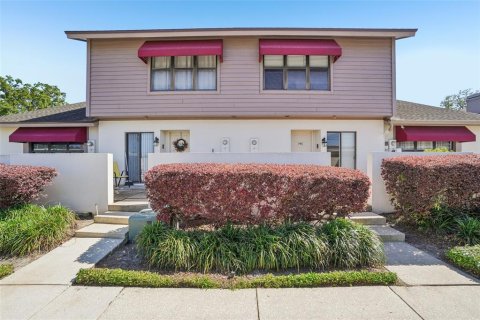 Townhouse in Brandon, Florida 2 bedrooms, 116.31 sq.m. № 2221839