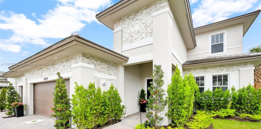Villa ou maison à Davie, Floride 5 chambres, 361.2 m2 № 1766908
