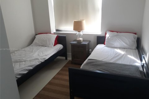 Снять в аренду кондоминиум в Майами-Бич, Флорида 2 спальни, 93.37м2, № 2037779 - фото 10