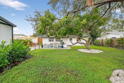 House in Saint Petersburg, Florida 2 bedrooms, 108.88 sq.m. № 1907809 - photo 26