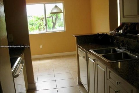 Condo in Cutler Bay, Florida, 2 bedrooms  № 1991576 - photo 20