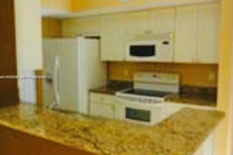 Condo in Cutler Bay, Florida, 2 bedrooms  № 1991576 - photo 16