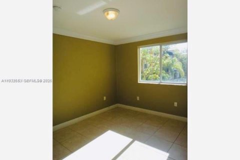 Condo in Cutler Bay, Florida, 2 bedrooms  № 1991576 - photo 21
