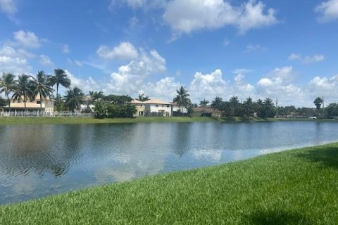 Condo in Cutler Bay, Florida, 2 bedrooms  № 1991576 - photo 9