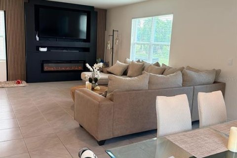 Villa ou maison à vendre à Zephyrhills, Floride: 4 chambres, 214.14 m2 № 2215350 - photo 6