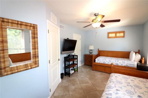 Condo in Marathon, Florida, 3 bedrooms  № 1713666 - photo 23