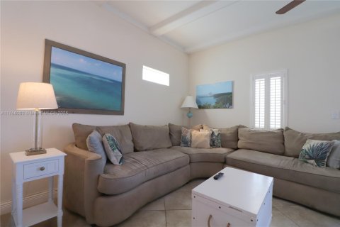 Condo in Marathon, Florida, 3 bedrooms  № 1713666 - photo 26