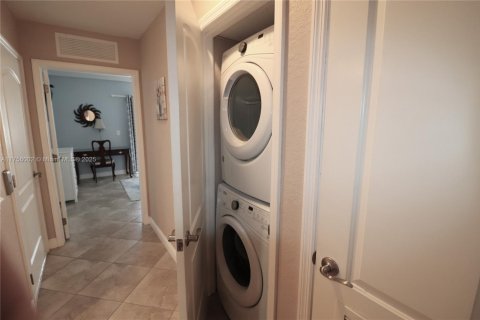 Condo in Marathon, Florida, 3 bedrooms  № 1713666 - photo 22