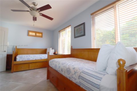 Condo in Marathon, Florida, 3 bedrooms  № 1713666 - photo 24