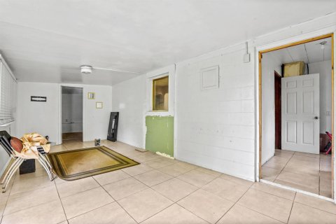 House in St. Lucie, Florida 2 bedrooms, 82.5 sq.m. № 2265105 - photo 7