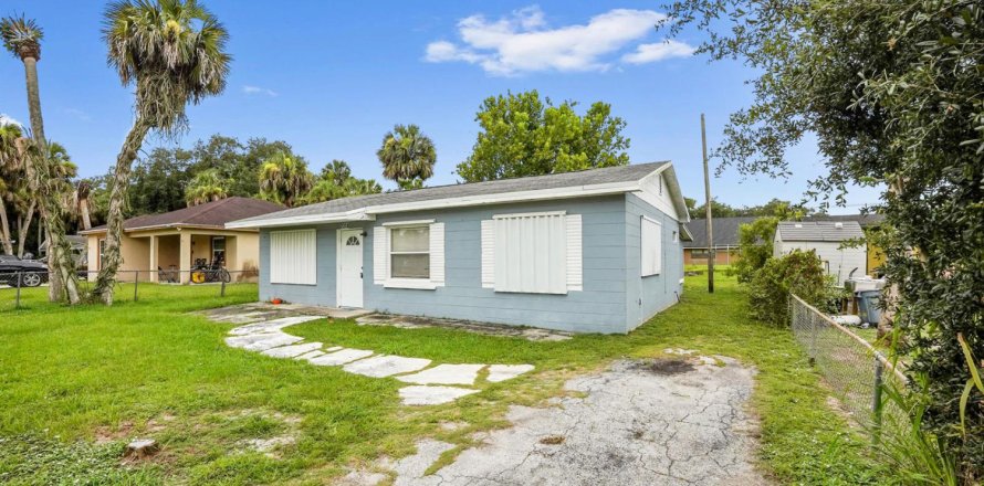 House in St. Lucie, Florida 2 bedrooms, 82.5 sq.m. № 2265105