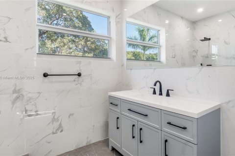 House in Southwest Ranches, Florida 4 bedrooms, 204.01 sq.m. № 1696532 - photo 24