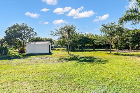 House in Southwest Ranches, Florida 4 bedrooms, 204.01 sq.m. № 1696532 - photo 25