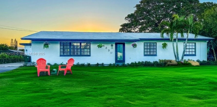 House in Southwest Ranches, Florida 4 bedrooms, 204.01 sq.m. № 1696532