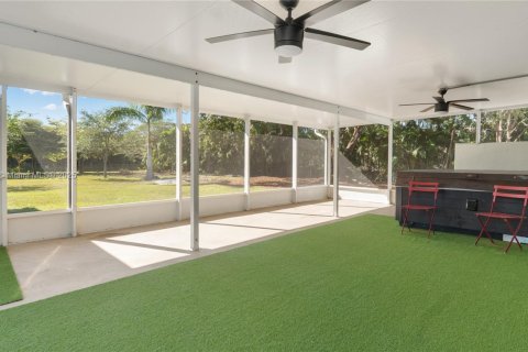House in Southwest Ranches, Florida 4 bedrooms, 204.01 sq.m. № 1696532 - photo 19