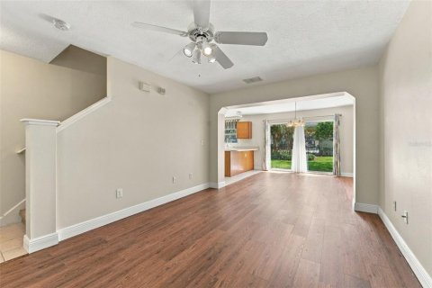 Touwnhouse à louer à Valrico, Floride: 2 chambres, 122.17 m2 № 2407129 - photo 7