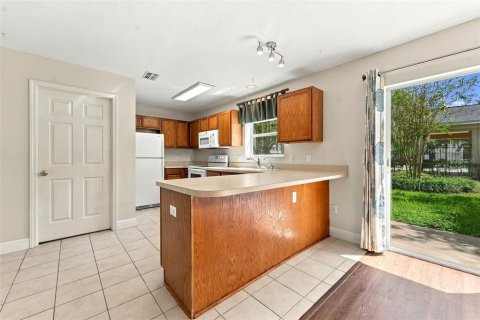 Touwnhouse à louer à Valrico, Floride: 2 chambres, 122.17 m2 № 2407129 - photo 11