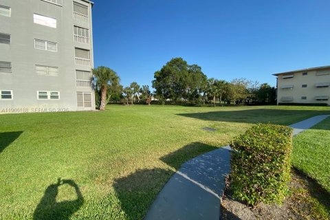 Copropriété à louer à Hollywood, Floride: 1 chambre, 69.12 m2 № 2028070 - photo 18